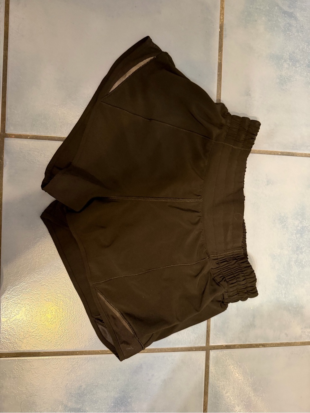 Lululemon Women's Black Athletic Shorts - Elastic Waist size 4